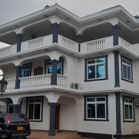 Luxury Beach Villa Inn Dar es Salaam Bagian luar foto