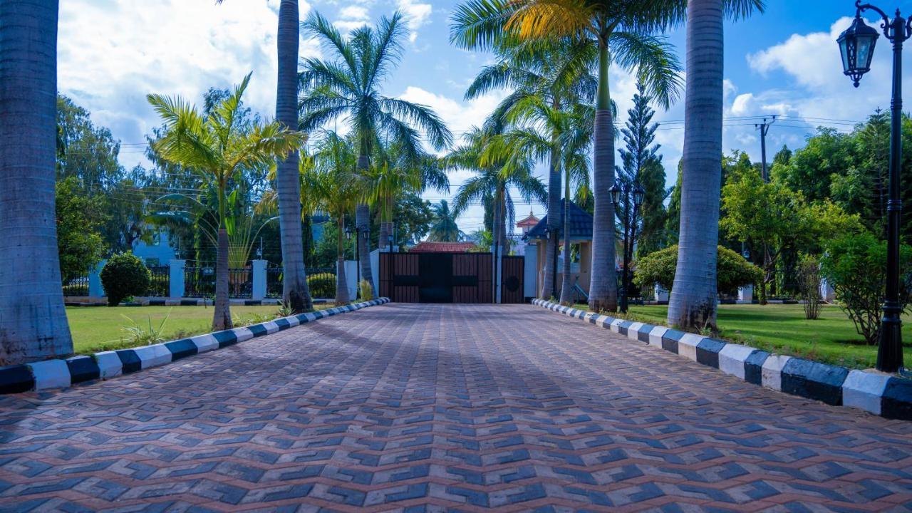 Luxury Beach Villa Inn Dar es Salaam Bagian luar foto