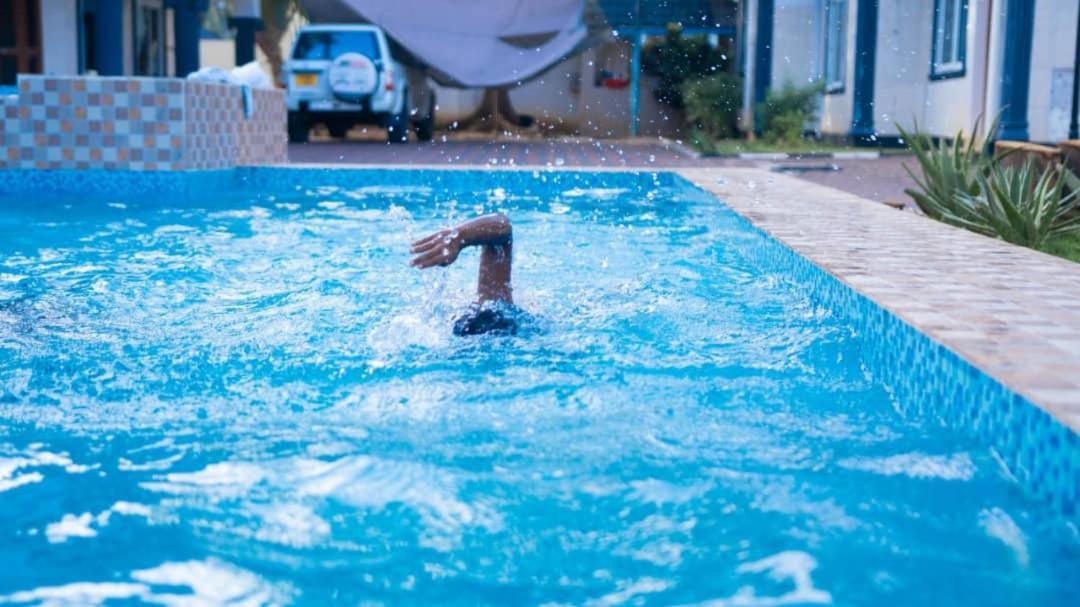 Luxury Beach Villa Inn Dar es Salaam Bagian luar foto